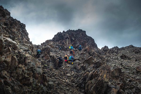 Tsagaan Shuvuut (White Bird) Mountain 