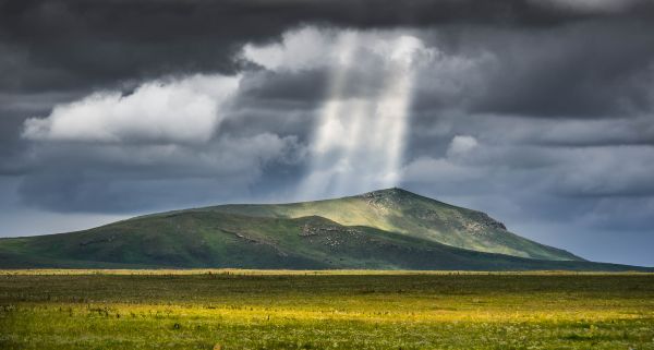 Shiliin Bogd Mountain in Sukhbaatar