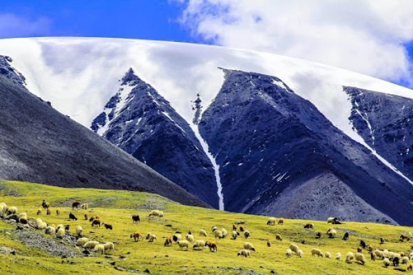 Sutai Khairkhan Mountain in Gobi Altai