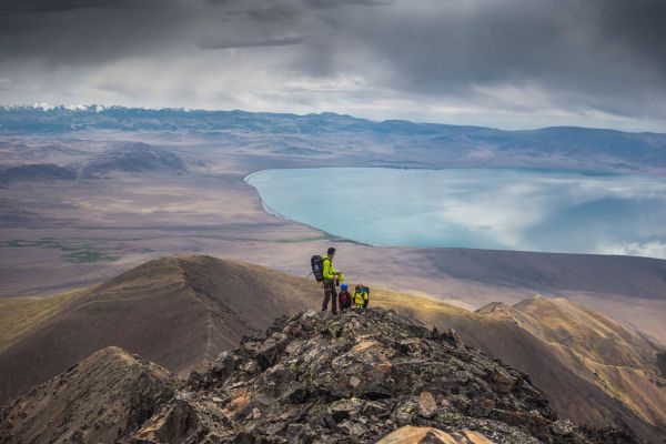 Tsagaan Shuvuut (White Bird) Mountain 