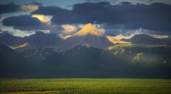 Delgerkhaan Mountain